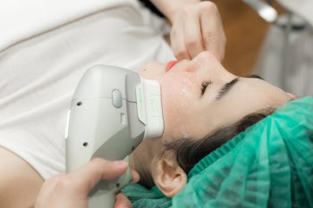 Hifu ยกกระชับหน้า ลดริ้วรอย ปรับรูปหน้า เมโกะ คลินิก